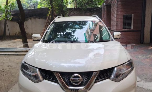 Buy Used 2015 Nissan X-Trail in Dhaka, Dhaka Buy Used 2015 Nissan X-Trail in Dhaka, Dhaka