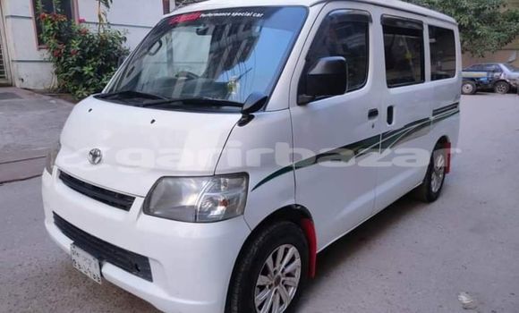 Buy Used 2011 Toyota TownAce in Dhaka, Dhaka Buy Used 2011 Toyota TownAce in Dhaka, Dhaka