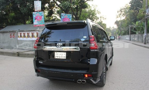 Buy Used 2011 Toyota Land Cruiser Prado in Dhaka, Dhaka Buy Used 2011 Toyota Land Cruiser Prado in Dhaka, Dhaka