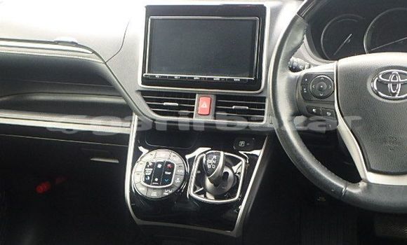 কেনা আমদানি Toyota Esquire Black গাড়ী মধ্যে ঢাকা মধ্যে Dhaka কেনা আমদানি Toyota Esquire Black গাড়ী মধ্যে ঢাকা মধ্যে Dhaka