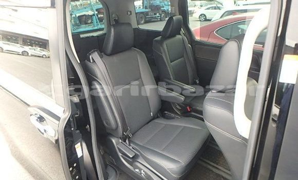 কেনা আমদানি Toyota Esquire Black গাড়ী মধ্যে ঢাকা মধ্যে Dhaka কেনা আমদানি Toyota Esquire Black গাড়ী মধ্যে ঢাকা মধ্যে Dhaka