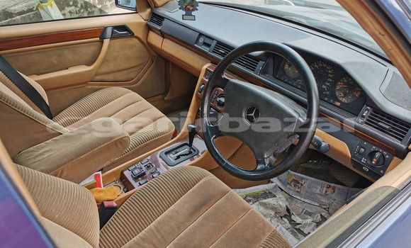 Buy Used Mercedes-Benz E–Class in Dhaka, Dhaka Buy Used Mercedes-Benz E–Class in Dhaka, Dhaka