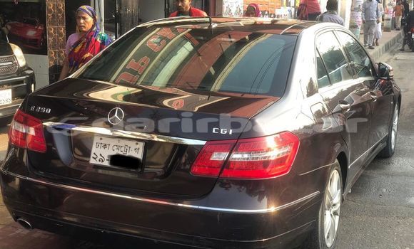কেনা ব্যবহৃত Mercedes-Benz E–Class Black গাড়ী মধ্যে ঢাকা মধ্যে Dhaka কেনা ব্যবহৃত Mercedes-Benz E–Class Black গাড়ী মধ্যে ঢাকা মধ্যে Dhaka