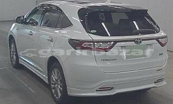 কেনা আমদানি Toyota Harrier White গাড়ী মধ্যে ঢাকা মধ্যে Dhaka কেনা আমদানি Toyota Harrier White গাড়ী মধ্যে ঢাকা মধ্যে Dhaka