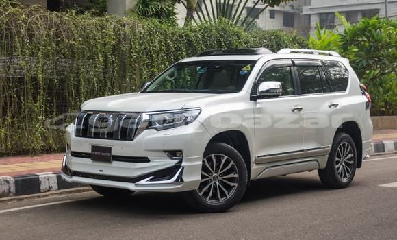 Buy Import 2017 Toyota Land Cruiser Prado in Dhaka, Dhaka Buy Import 2017 Toyota Land Cruiser Prado in Dhaka, Dhaka