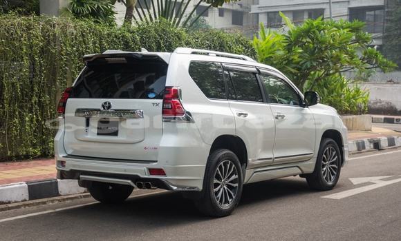 Buy Import 2017 Toyota Land Cruiser Prado in Dhaka, Dhaka Buy Import 2017 Toyota Land Cruiser Prado in Dhaka, Dhaka