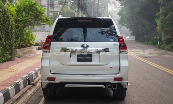 Buy Import 2017 Toyota Land Cruiser Prado in Dhaka, Dhaka Buy Import 2017 Toyota Land Cruiser Prado in Dhaka, Dhaka