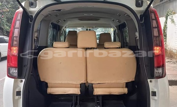 Buy Used 2014 Toyota Noah in Dhaka, Dhaka Buy Used 2014 Toyota Noah in Dhaka, Dhaka