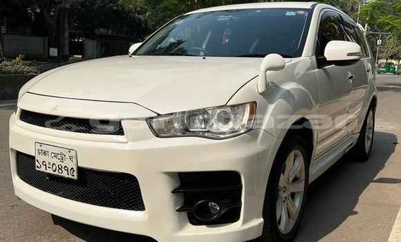 Buy Used 2010 Mitsubishi Outlander in Dhaka, Dhaka Buy Used 2010 Mitsubishi Outlander in Dhaka, Dhaka