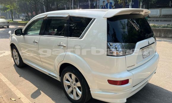 Buy Used 2010 Mitsubishi Outlander in Dhaka, Dhaka Buy Used 2010 Mitsubishi Outlander in Dhaka, Dhaka