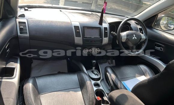 Buy Used 2010 Mitsubishi Outlander in Dhaka, Dhaka Buy Used 2010 Mitsubishi Outlander in Dhaka, Dhaka