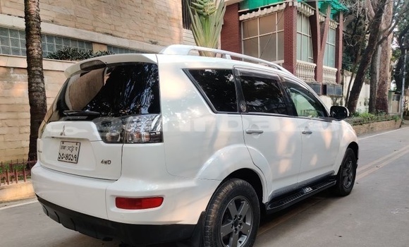 কেনা ব্যবহৃত Mitsubishi Outlander White গাড়ী মধ্যে ঢাকা মধ্যে Dhaka কেনা ব্যবহৃত Mitsubishi Outlander White গাড়ী মধ্যে ঢাকা মধ্যে Dhaka