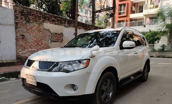 কেনা ব্যবহৃত Mitsubishi Outlander White গাড়ী মধ্যে ঢাকা মধ্যে Dhaka কেনা ব্যবহৃত Mitsubishi Outlander White গাড়ী মধ্যে ঢাকা মধ্যে Dhaka