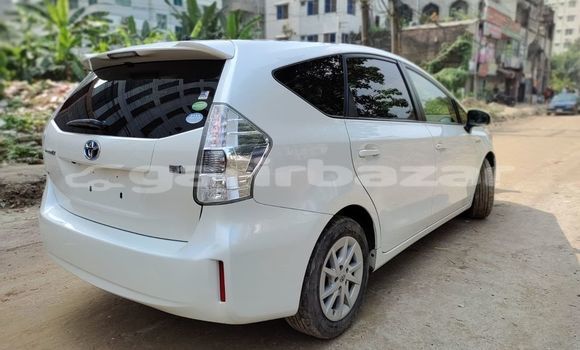 Buy Used 2015 Toyota Prius Alpha in Dhaka, Dhaka Buy Used 2015 Toyota Prius Alpha in Dhaka, Dhaka