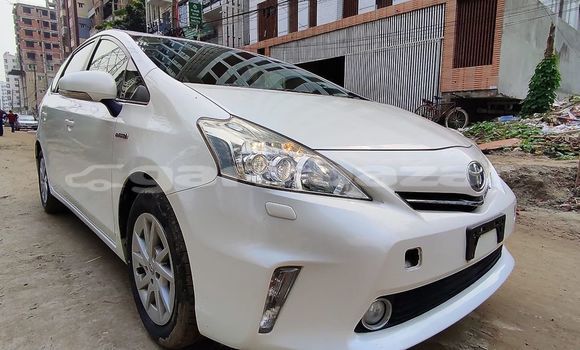 Buy Used 2015 Toyota Prius Alpha in Dhaka, Dhaka Buy Used 2015 Toyota Prius Alpha in Dhaka, Dhaka