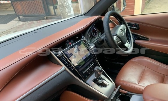 Buy Used 2018 Toyota Harrier in Dhaka, Dhaka Buy Used 2018 Toyota Harrier in Dhaka, Dhaka