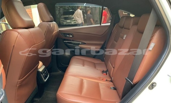 Buy Used 2018 Toyota Harrier in Dhaka, Dhaka Buy Used 2018 Toyota Harrier in Dhaka, Dhaka