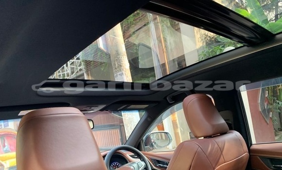 Buy Used 2018 Toyota Harrier in Dhaka, Dhaka Buy Used 2018 Toyota Harrier in Dhaka, Dhaka