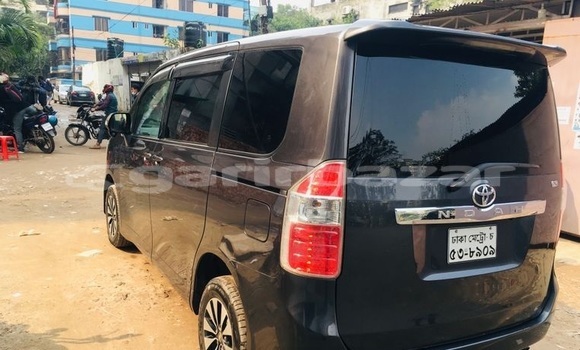 Buy Used 2009 Toyota Noah in Dhaka, Dhaka Buy Used 2009 Toyota Noah in Dhaka, Dhaka