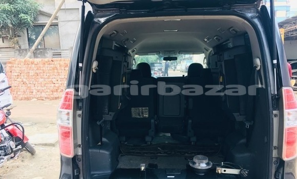 Buy Used 2009 Toyota Noah in Dhaka, Dhaka Buy Used 2009 Toyota Noah in Dhaka, Dhaka