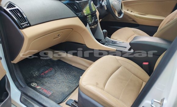 Buy Used 2012 Hyundai Sonata in Dhaka, Dhaka Buy Used 2012 Hyundai Sonata in Dhaka, Dhaka