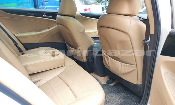 Buy Used 2012 Hyundai Sonata in Dhaka, Dhaka Buy Used 2012 Hyundai Sonata in Dhaka, Dhaka