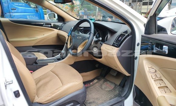 Buy Used 2012 Hyundai Sonata in Dhaka, Dhaka Buy Used 2012 Hyundai Sonata in Dhaka, Dhaka