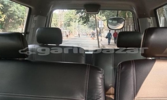 Buy Used 2005 Toyota Noah in Dhaka, Dhaka Buy Used 2005 Toyota Noah in Dhaka, Dhaka