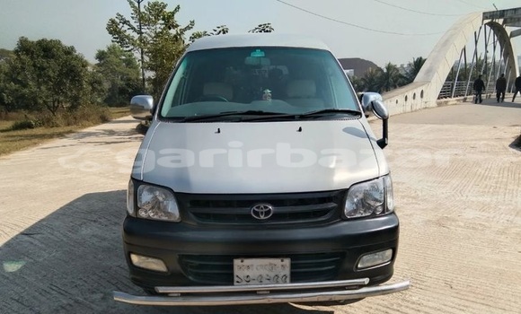 Buy Used 2006 Toyota Noah in Dhaka, Dhaka Buy Used 2006 Toyota Noah in Dhaka, Dhaka