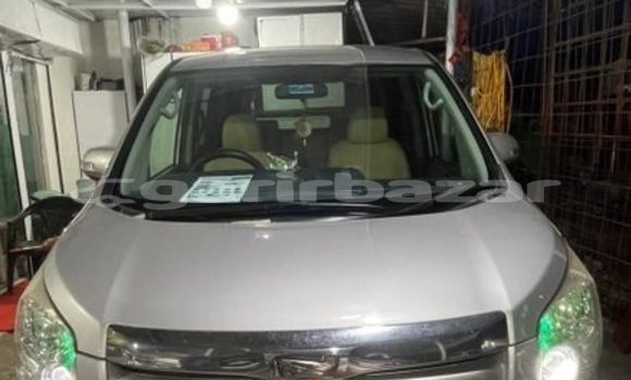 Buy Used 2007 Toyota Noah in Dhaka, Dhaka Buy Used 2007 Toyota Noah in Dhaka, Dhaka