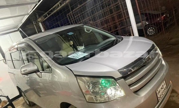 Buy Used 2007 Toyota Noah in Dhaka, Dhaka Buy Used 2007 Toyota Noah in Dhaka, Dhaka