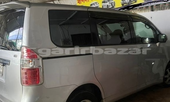 Buy Used 2007 Toyota Noah in Dhaka, Dhaka Buy Used 2007 Toyota Noah in Dhaka, Dhaka
