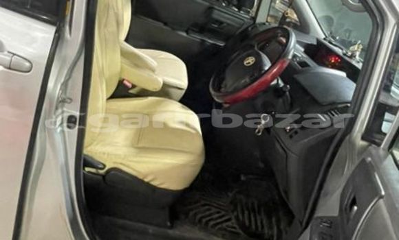 Buy Used 2007 Toyota Noah in Dhaka, Dhaka Buy Used 2007 Toyota Noah in Dhaka, Dhaka