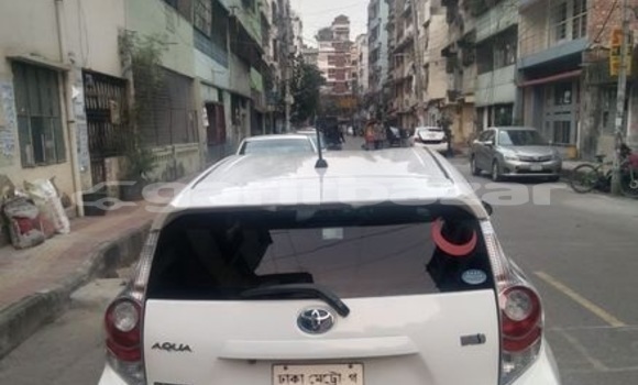 Buy Used 2013 Toyota Aqua in Dhaka, Dhaka Buy Used 2013 Toyota Aqua in Dhaka, Dhaka