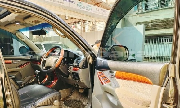 Buy Used 2004 Toyota Land Cruiser Prado in Dhaka, Dhaka Buy Used 2004 Toyota Land Cruiser Prado in Dhaka, Dhaka