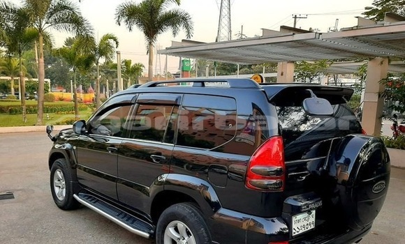 Buy Used 2005 Toyota Land Cruiser Prado in Dhaka, Dhaka Buy Used 2005 Toyota Land Cruiser Prado in Dhaka, Dhaka