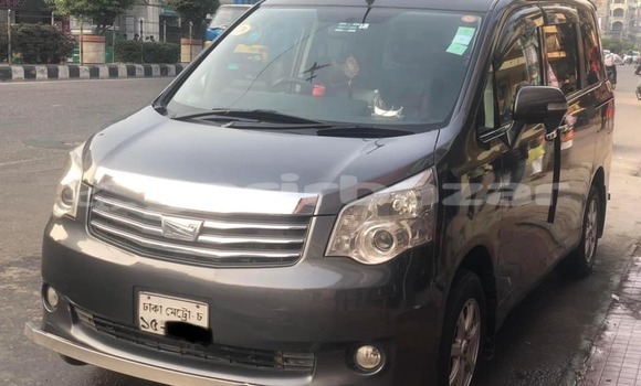 Buy Used 2011 Toyota Noah in Dhaka, Dhaka Buy Used 2011 Toyota Noah in Dhaka, Dhaka
