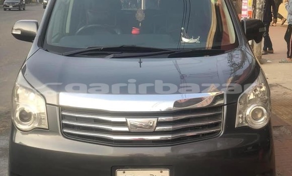 Buy Used 2011 Toyota Noah in Dhaka, Dhaka Buy Used 2011 Toyota Noah in Dhaka, Dhaka