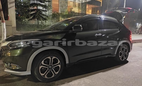 Buy Used 2014 Honda Vezel in Dhaka, Dhaka Buy Used 2014 Honda Vezel in Dhaka, Dhaka