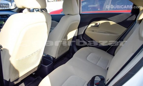 কেনা আমদানি Mercedes-Benz Rio White গাড়ী মধ্যে ইম্পোর্ট - দুবাই মধ্যে Bandarban কেনা আমদানি Mercedes-Benz Rio White গাড়ী মধ্যে ইম্পোর্ট - দুবাই মধ্যে Bandarban