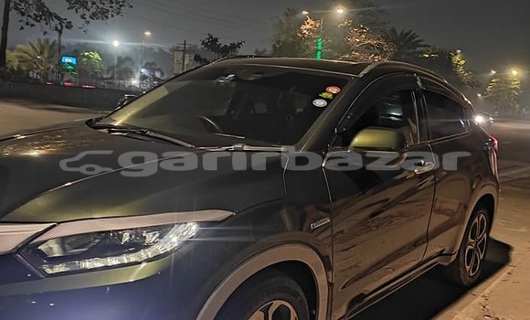 Buy Used 2014 Honda Vezel in Dhaka, Dhaka Buy Used 2014 Honda Vezel in Dhaka, Dhaka