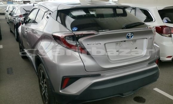 Buy Used 2017 Toyota CH-R in Dhaka, Dhaka Buy Used 2017 Toyota CH-R in Dhaka, Dhaka