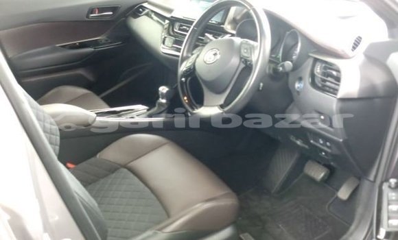 Buy Used 2017 Toyota CH-R in Dhaka, Dhaka Buy Used 2017 Toyota CH-R in Dhaka, Dhaka