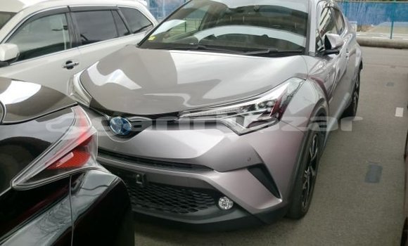 Buy Used 2017 Toyota CH-R in Dhaka, Dhaka Buy Used 2017 Toyota CH-R in Dhaka, Dhaka
