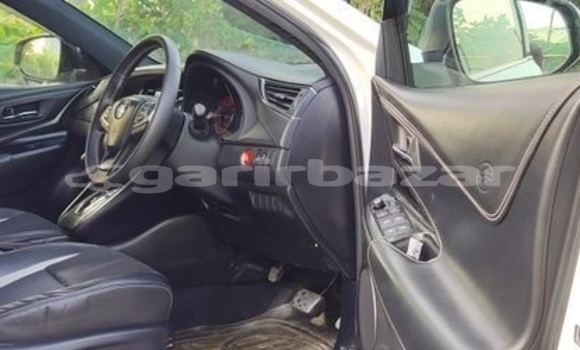Buy Used 2016 Toyota Harrier in Dhaka, Dhaka Buy Used 2016 Toyota Harrier in Dhaka, Dhaka