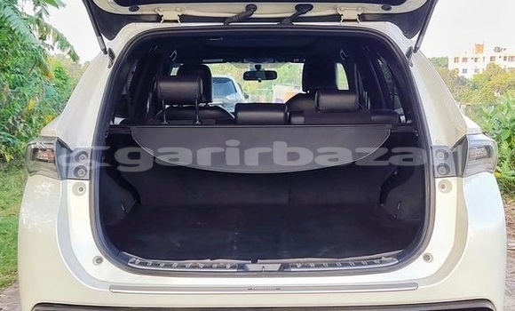 Buy Used 2016 Toyota Harrier in Dhaka, Dhaka Buy Used 2016 Toyota Harrier in Dhaka, Dhaka