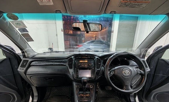 Buy Used 2005 Toyota Kluger in Dhaka, Dhaka Buy Used 2005 Toyota Kluger in Dhaka, Dhaka