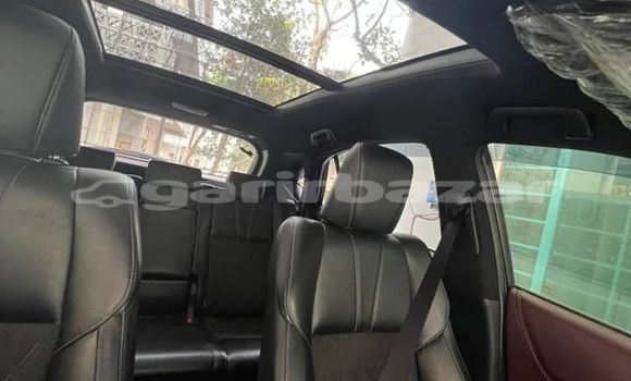 Buy Used 2015 Toyota Harrier in Dhaka, Dhaka Buy Used 2015 Toyota Harrier in Dhaka, Dhaka