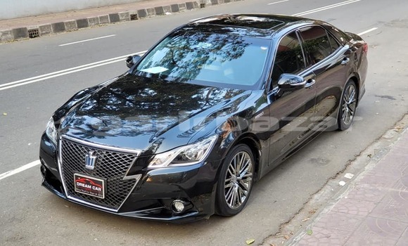 Buy Used 2014 Toyota Crown in Dhaka, Dhaka Buy Used 2014 Toyota Crown in Dhaka, Dhaka