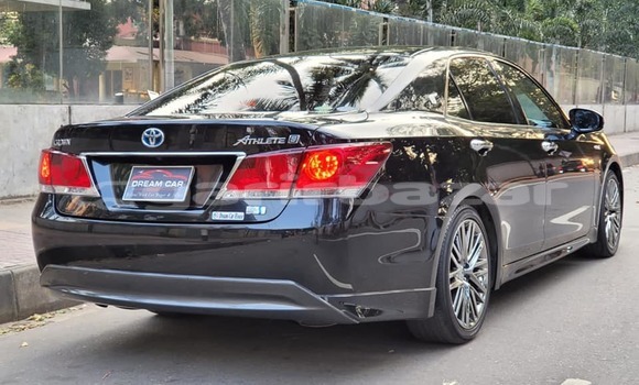 Buy Used 2014 Toyota Crown in Dhaka, Dhaka Buy Used 2014 Toyota Crown in Dhaka, Dhaka